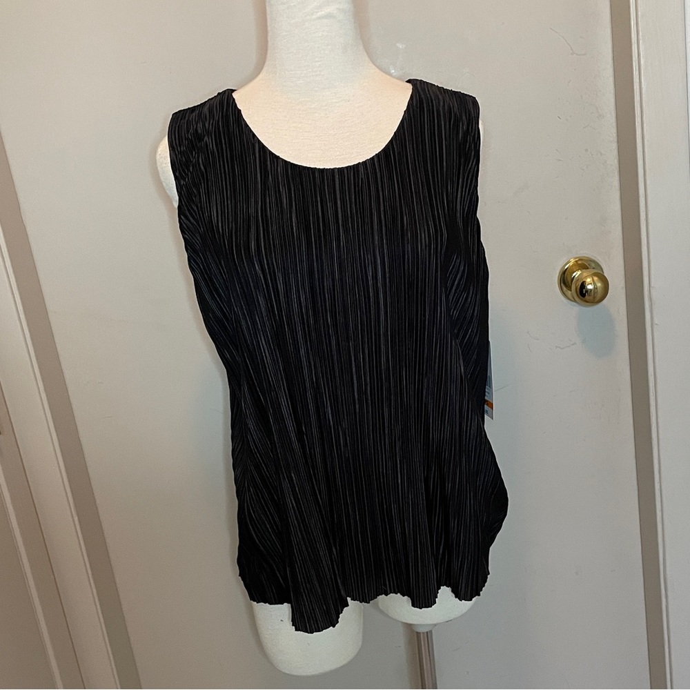 NEW TanJay black sleeveless blouse (Petite Small)